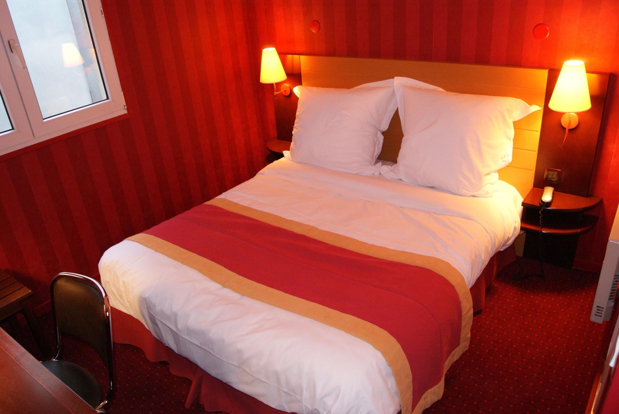 1er Consul Hotel 2*