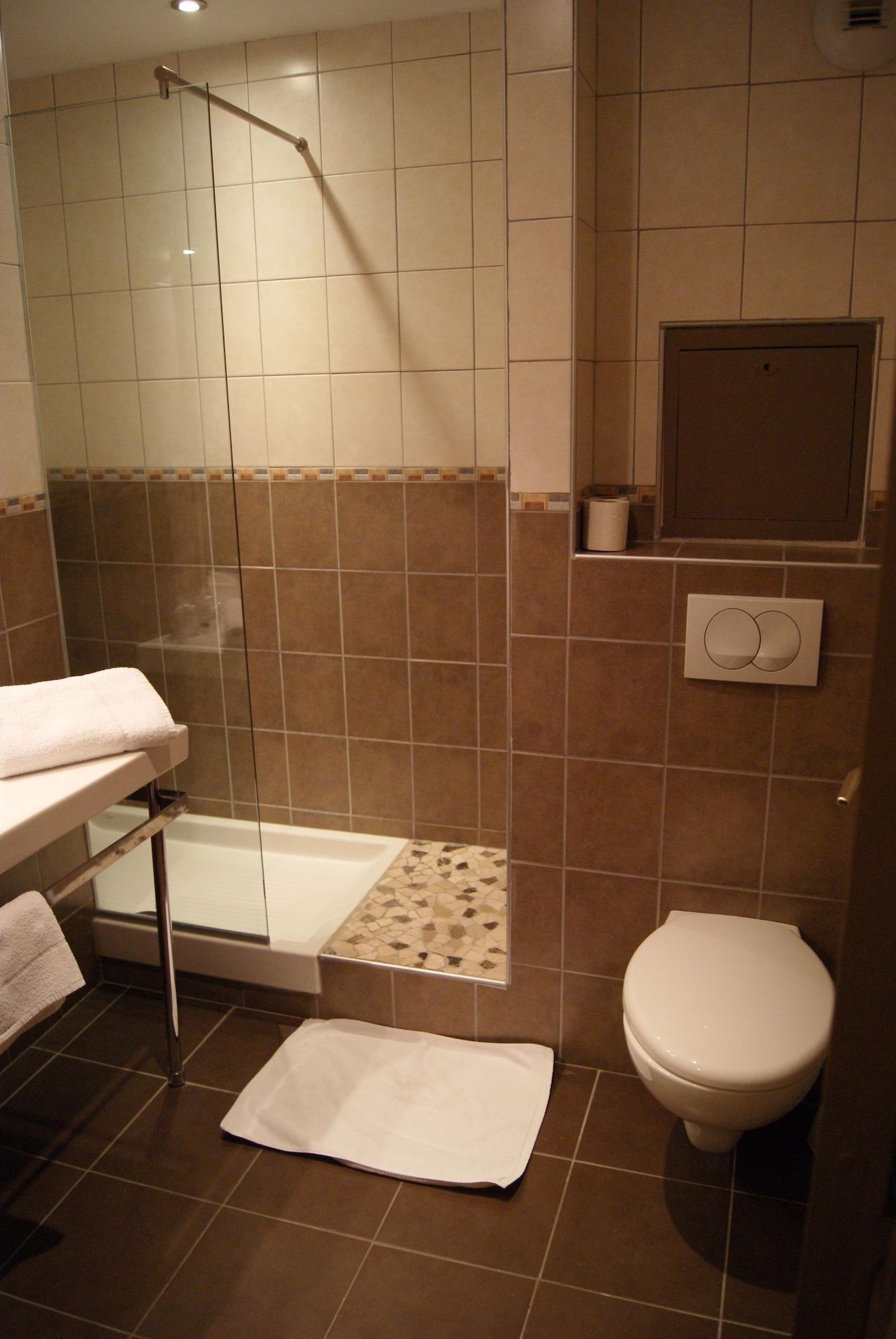 1er Consul Hotel