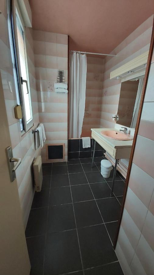 1er Consul Hotel