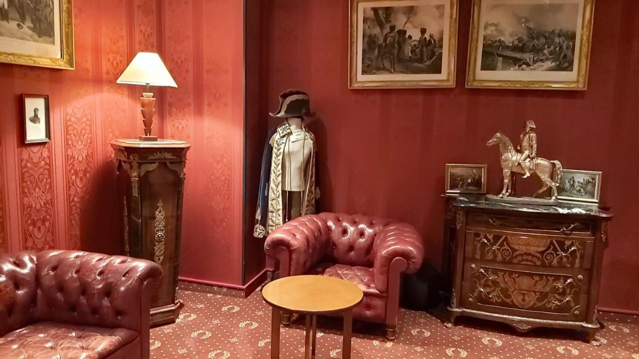 Hotel 1er Consul 2*