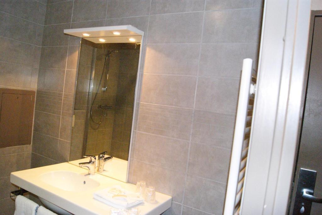 Hotel 1er Consul 2*